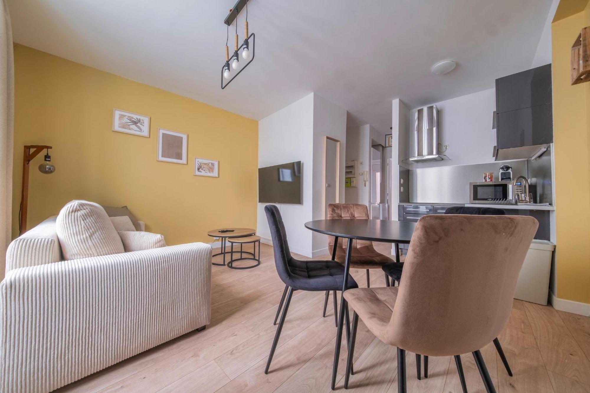 Le Boulingrin Apartment แร็งส์ ภายนอก รูปภาพ