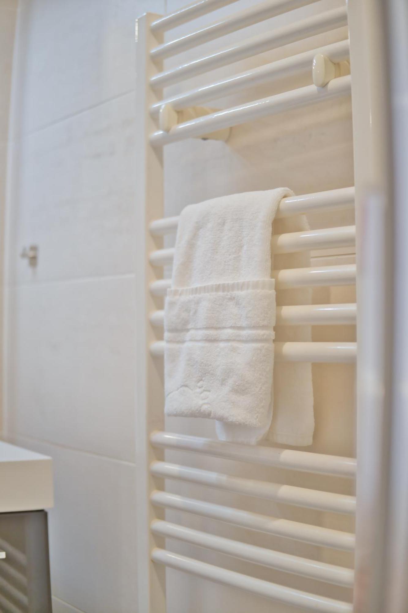 Le Boulingrin Apartment แร็งส์ ภายนอก รูปภาพ
