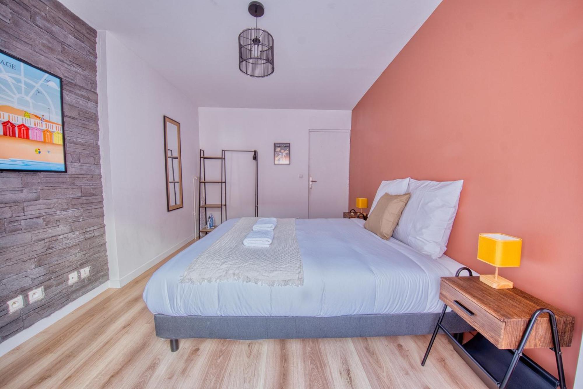 Le Boulingrin Apartment แร็งส์ ภายนอก รูปภาพ